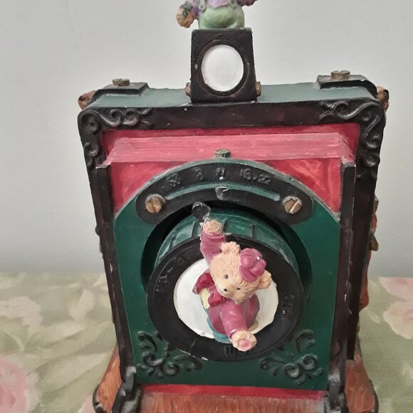 Vintage Musical Box Shaped Like an Antique Camera with Teddy Bears - Picture 1 of 6